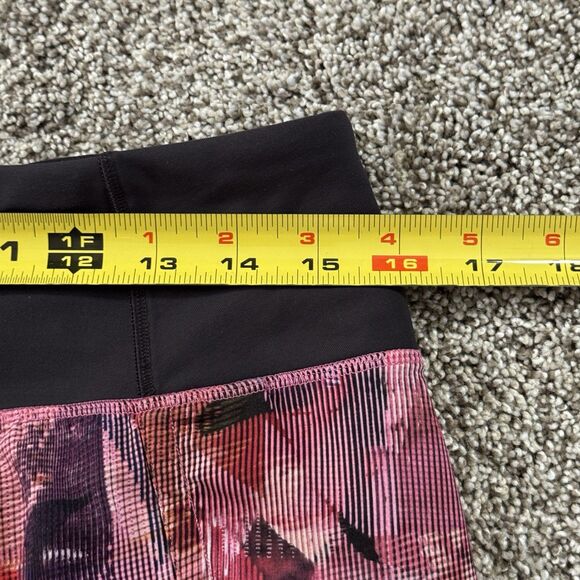 Lululemon High Rise 4” Sun Dazed Multi Pink Shorts Size 6 *Excellent* - Picture 8 of 10